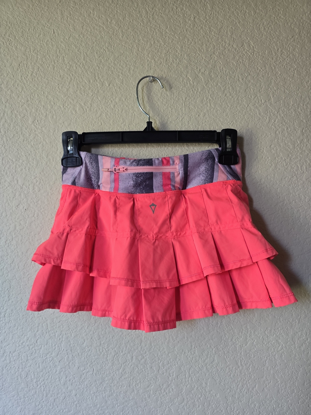Ivivva by lululemon Pace Ruffle Pleated Short Skirt/ Skort Size 10 Orange Coral